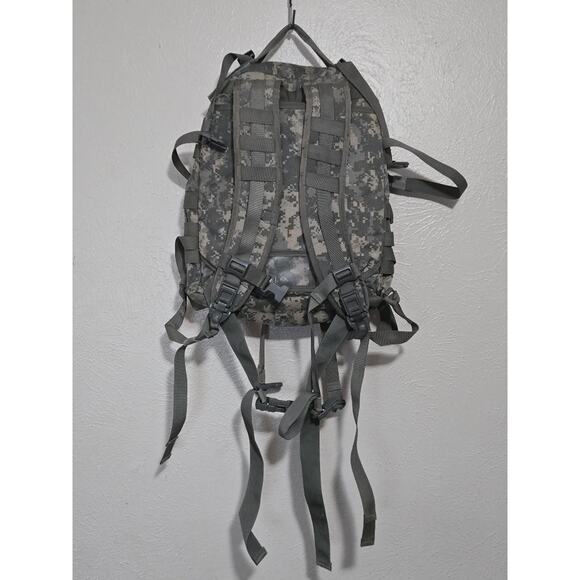 US Military ACU MOLLE II Assault Pack with Stiffener Board – 3 Day Backpack - Picture 2 of 2